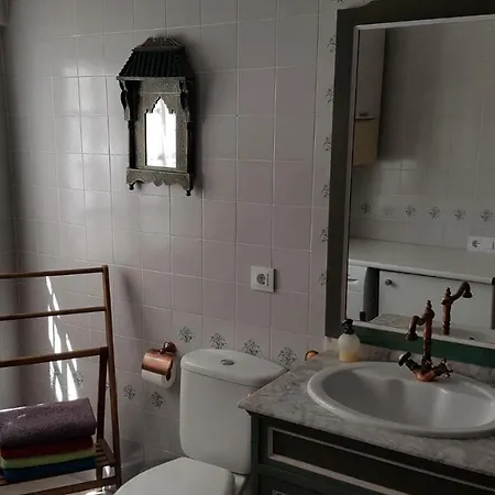 Gemuetliches Altstadthaus Am Kirchplatz In Calp